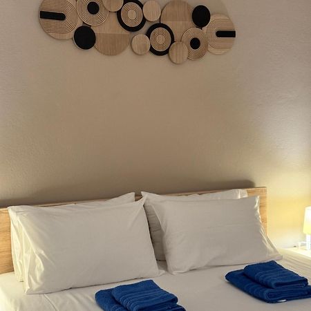 Aelia Rooms & Apartments อิออสคอรา ภายนอก รูปภาพ