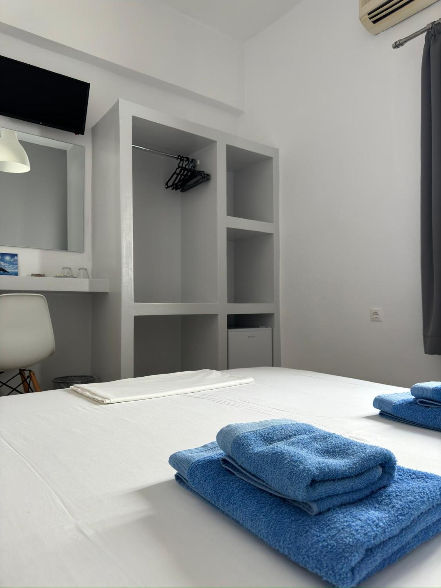 Aelia Rooms & Apartments อิออสคอรา ภายนอก รูปภาพ