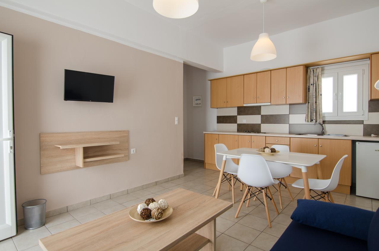 Aelia Rooms & Apartments อิออสคอรา ภายนอก รูปภาพ